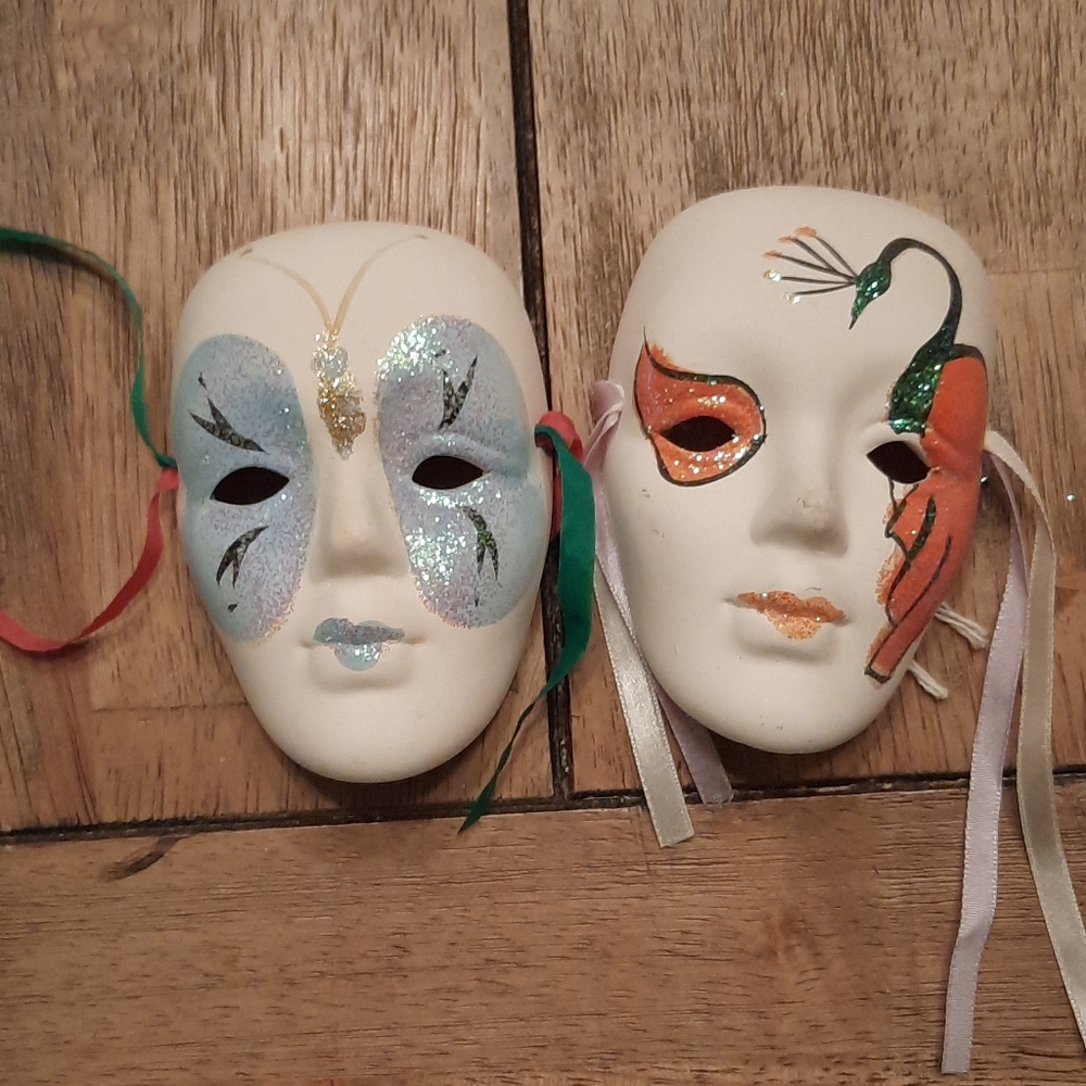 Pair of ceramic masks